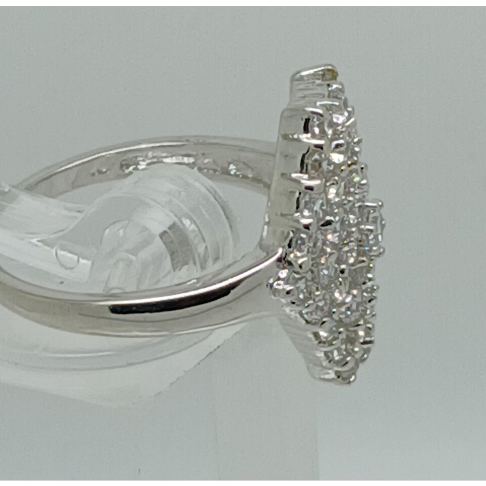 Elegant Vintage Size 7.25 White Gold Plate Pave Cluster Cocktail Statement Ring