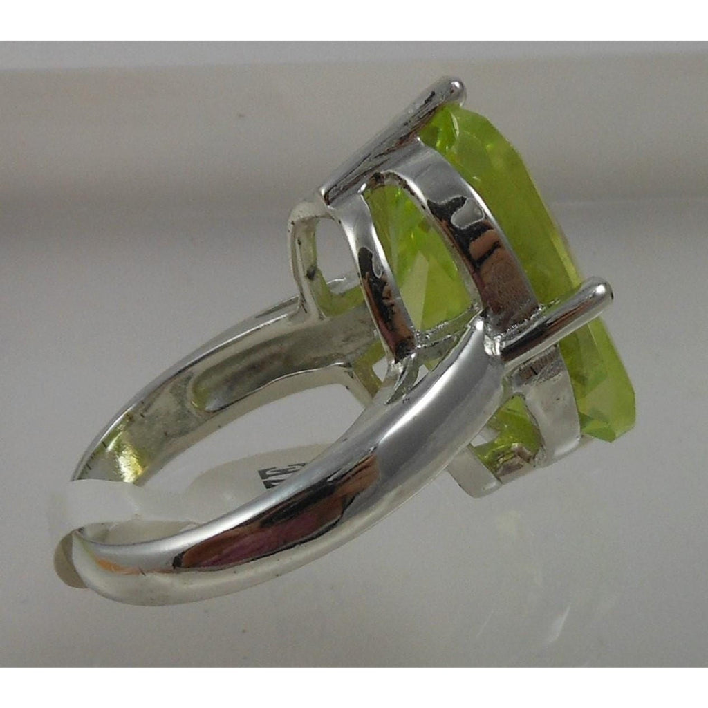 Bold Vintage 1990s Green Cocktail Ring Size 7 Thailand 925 Cubic Zirconia 10gram