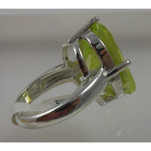 Bold Vintage 1990s Green Cocktail Ring Size 7 Thailand 925 Cubic Zirconia 10gram