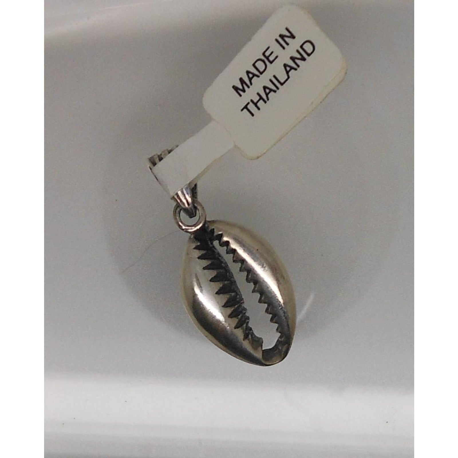 Vintage 1990's Sterling Silver Cowrie Shell Pendant Necklace Beach Seashell NWT - HoneyThomas.com