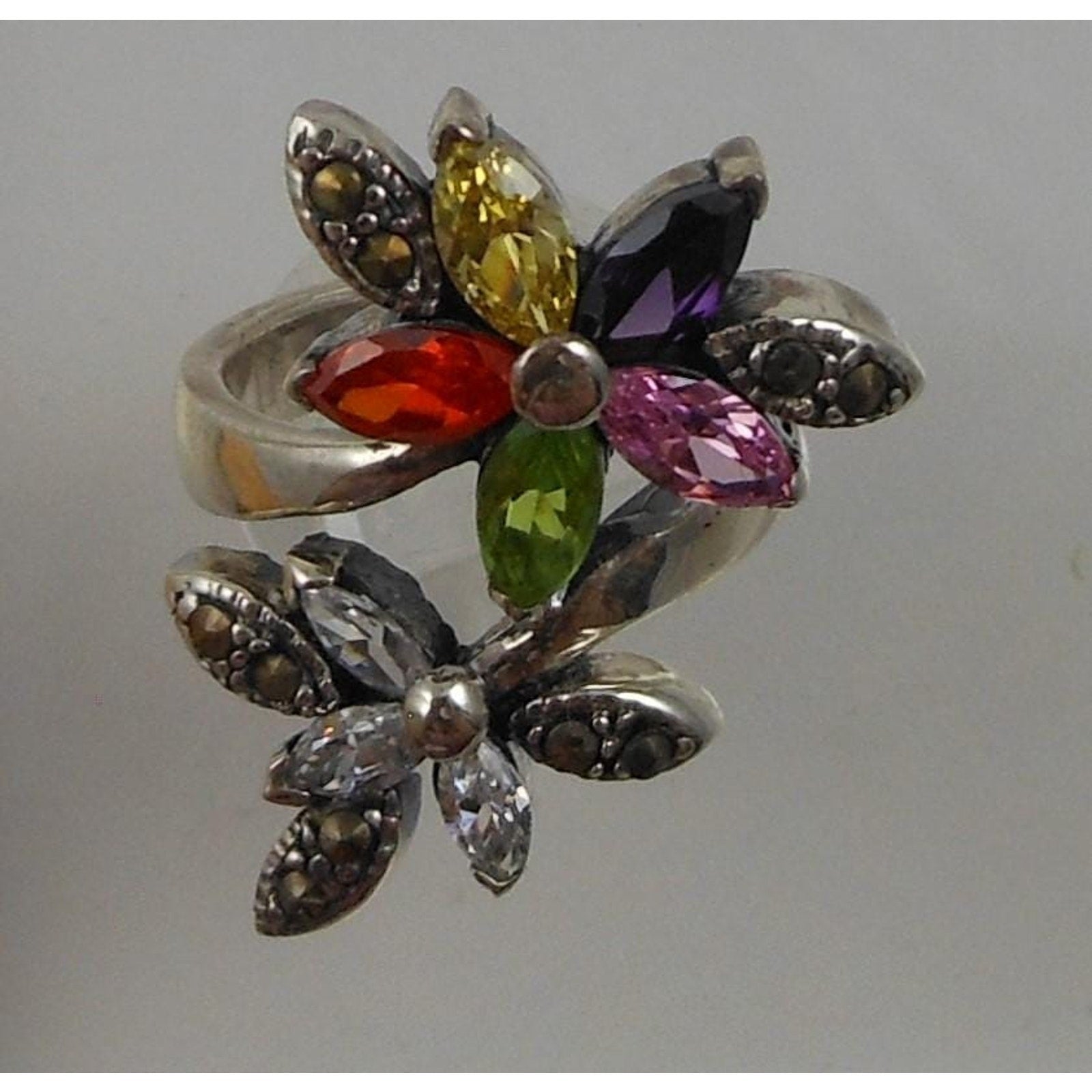 Artistc Vintage 1990's Sterling Silver Flower Bypass Ring Thailand Size 8 - HoneyThomas.com