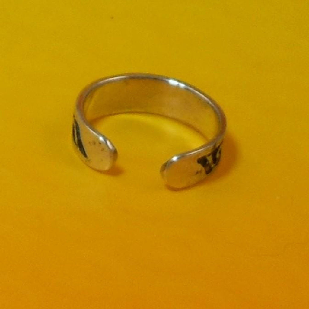 Vintage Sterling Silver Tribal Celtic Toe Ring - Boho Foot Jewelry NOS Thailand - HoneyThomas.com