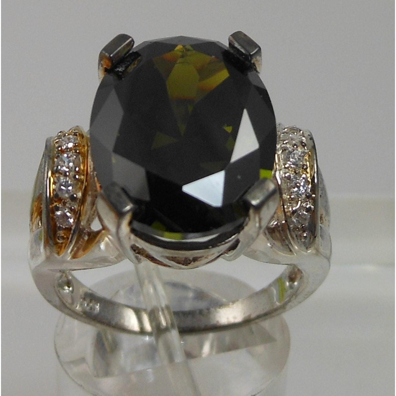 Vintage 1990's Sterling Silver Dark Green CZ Cocktail Statement Ring Size 8 - HoneyThomas.com