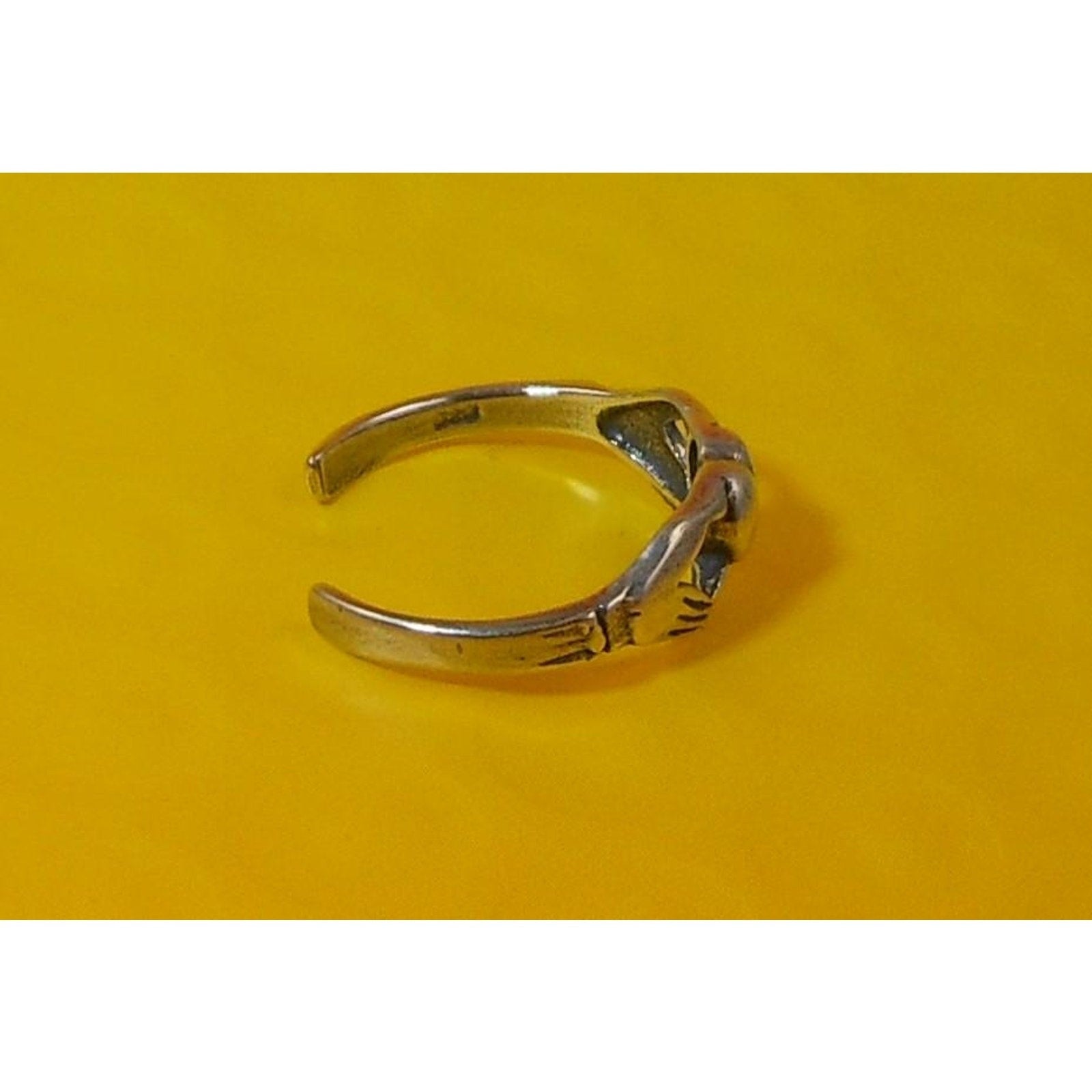 Vintage Sterling Silver Irish Claddagh Celtic Toe Ring Adjustable New-Old-Stock - HoneyThomas.com