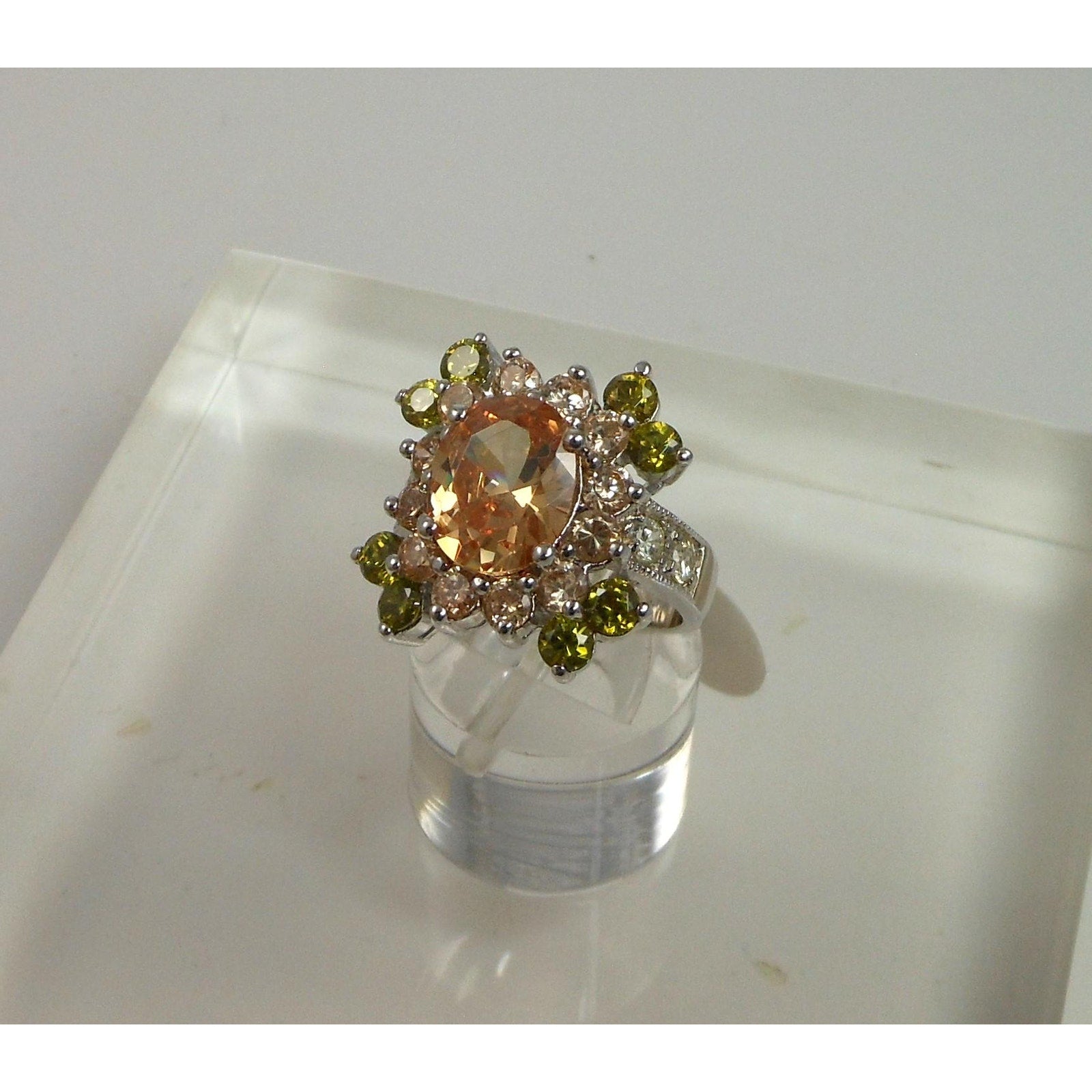 Elegant Vintage Sterling Silver CZ Cocktail Ring Size 6 9.1g Thailand 925 Stamp