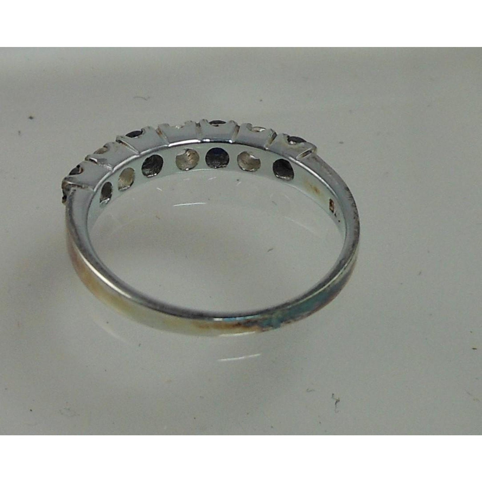 Elegant Vintage Sterling Silver Ring Green Emerald CZ Simulated Diamond - Size 6 - HoneyThomas.com