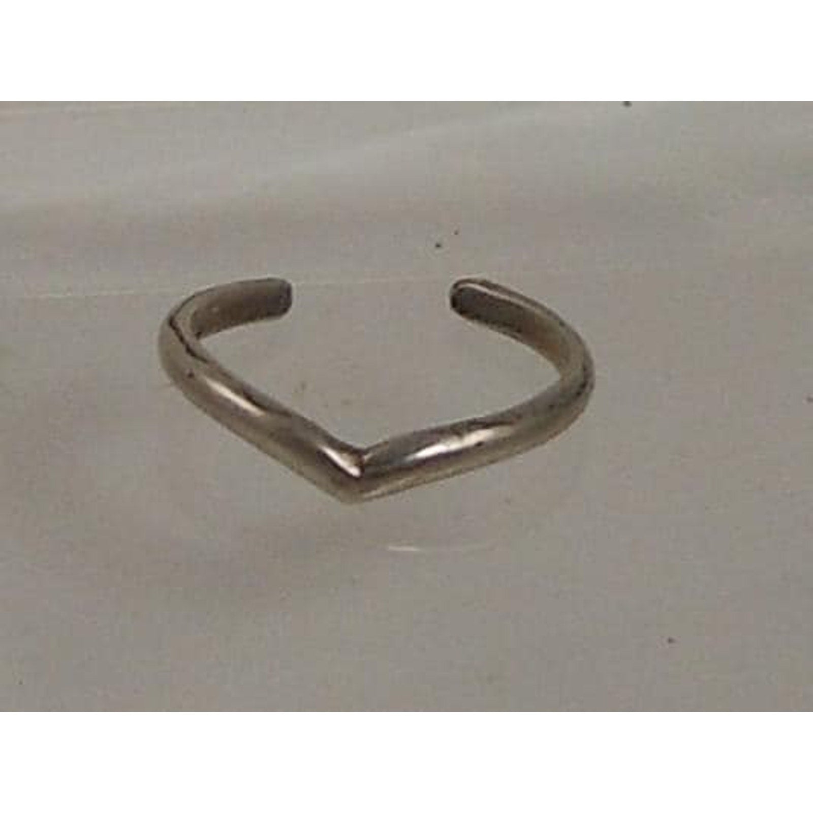 Vintage Sterling Silver V-Dip Toe Ring, Thai Made NOS, Delicate 2mm Band, Sexy