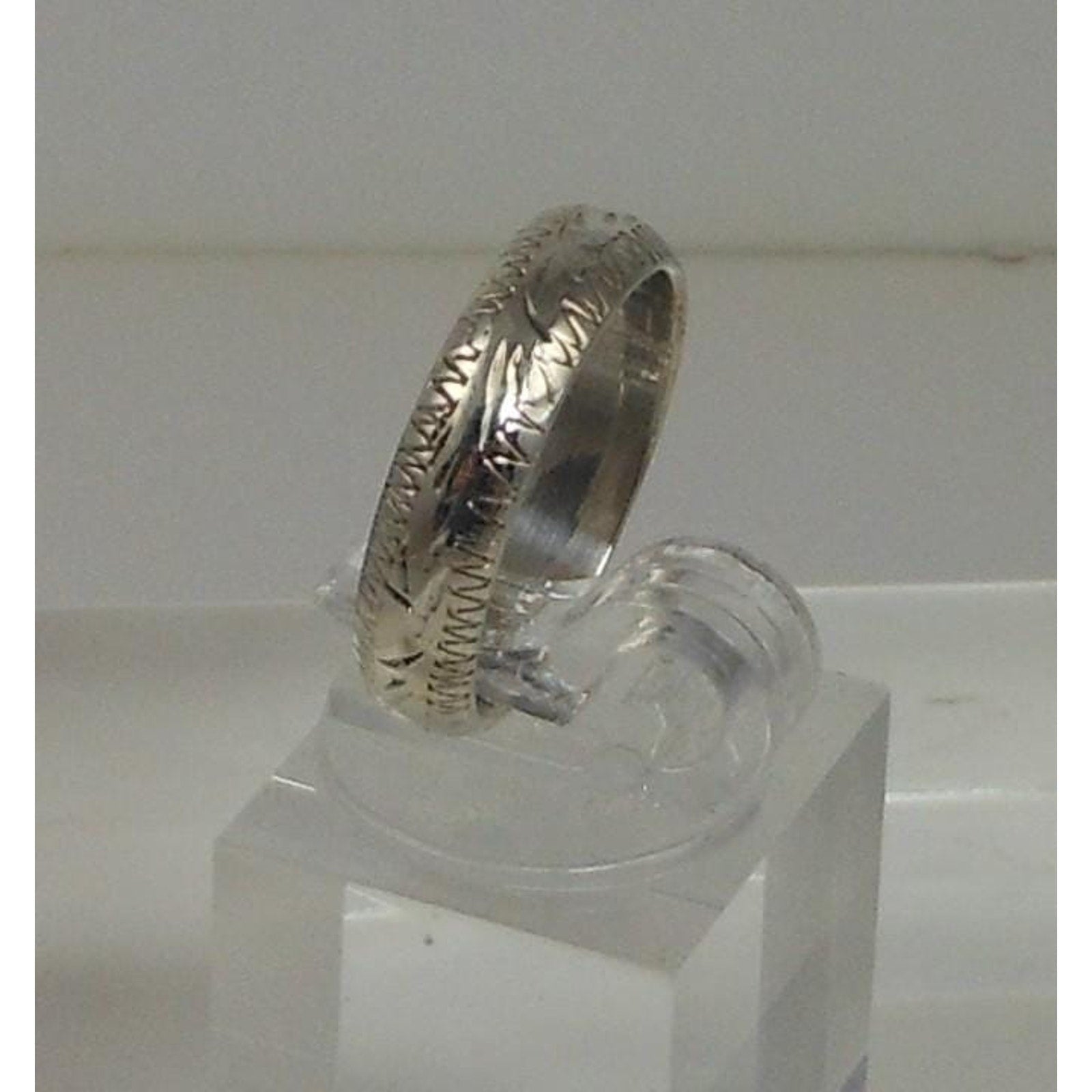925 Sterling Silver Handcrafted Diamond-Cut Ring Size 5 Vintage Thailand 2.7g 4m - HoneyThomas.com