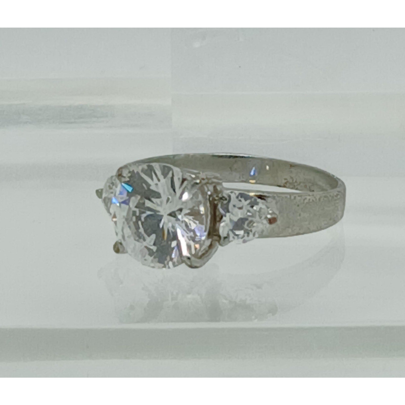 Vintage 5CT White Gold Plated Round Heart Shaped 3-Stone Ring Size 11