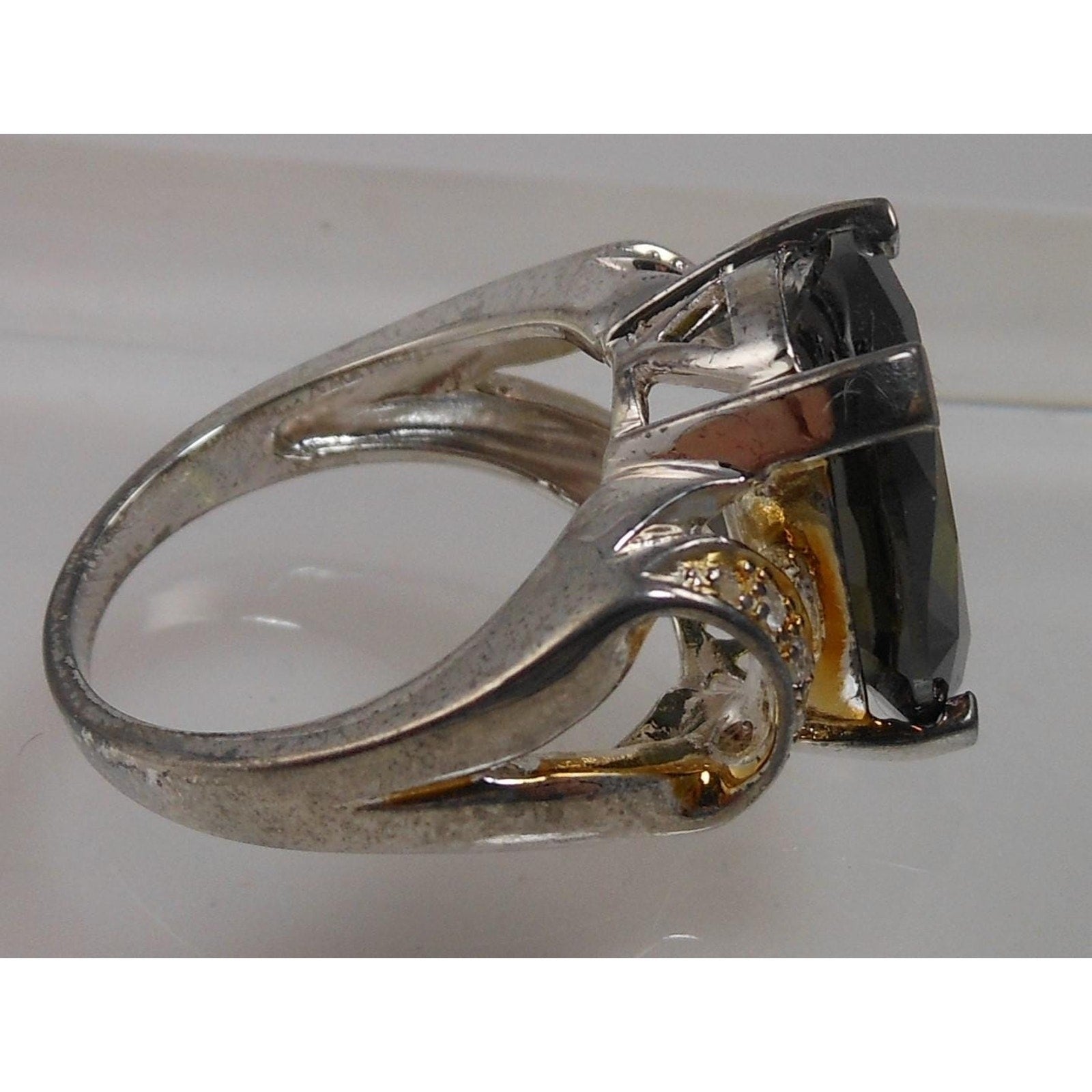 Vintage 1990's Sterling Silver Dark Green CZ Cocktail Statement Ring Size 8 - HoneyThomas.com