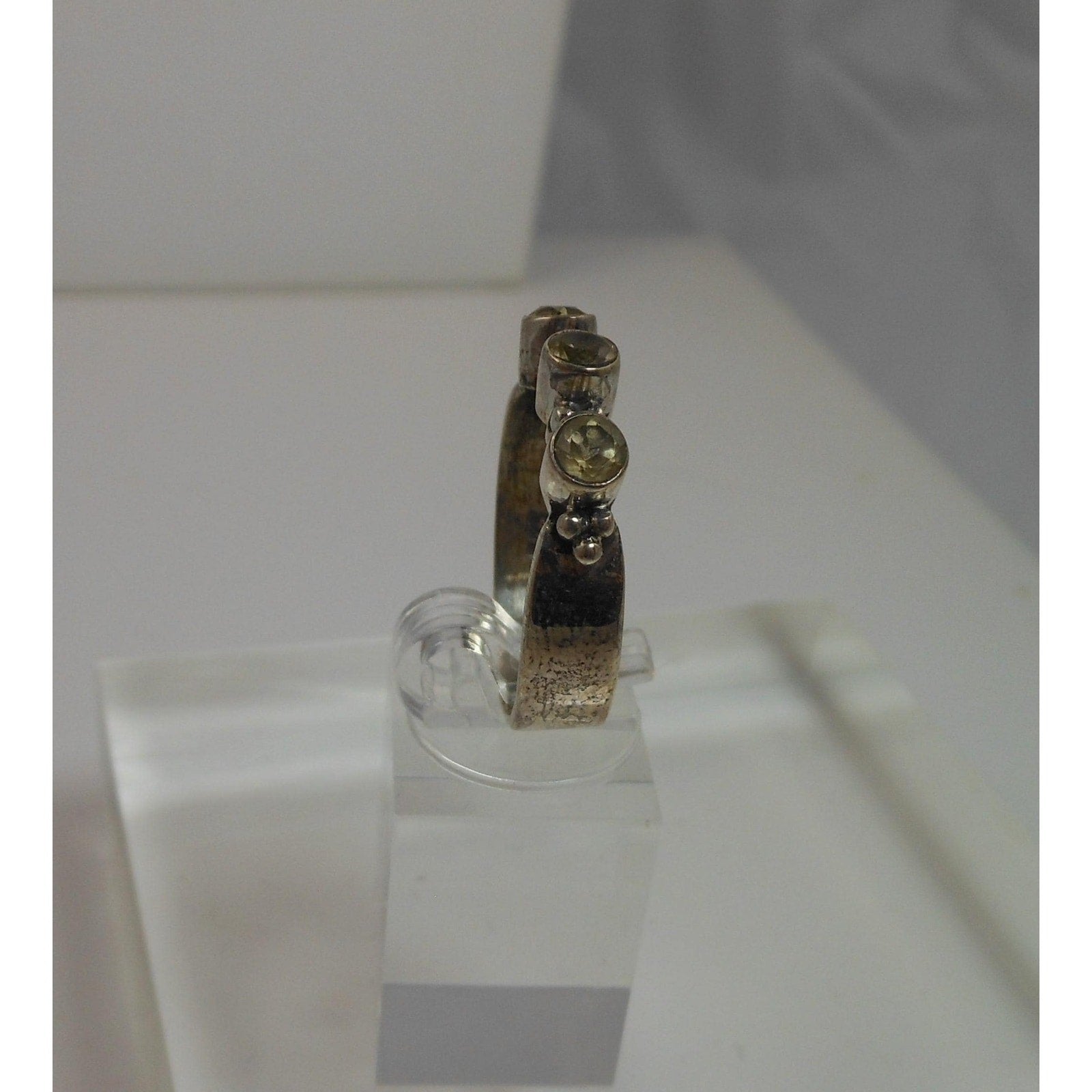 925 Sterling Silver Bali Design Ring Size 9.5 Vintage 3-Stone Balinese Style - HoneyThomas.com