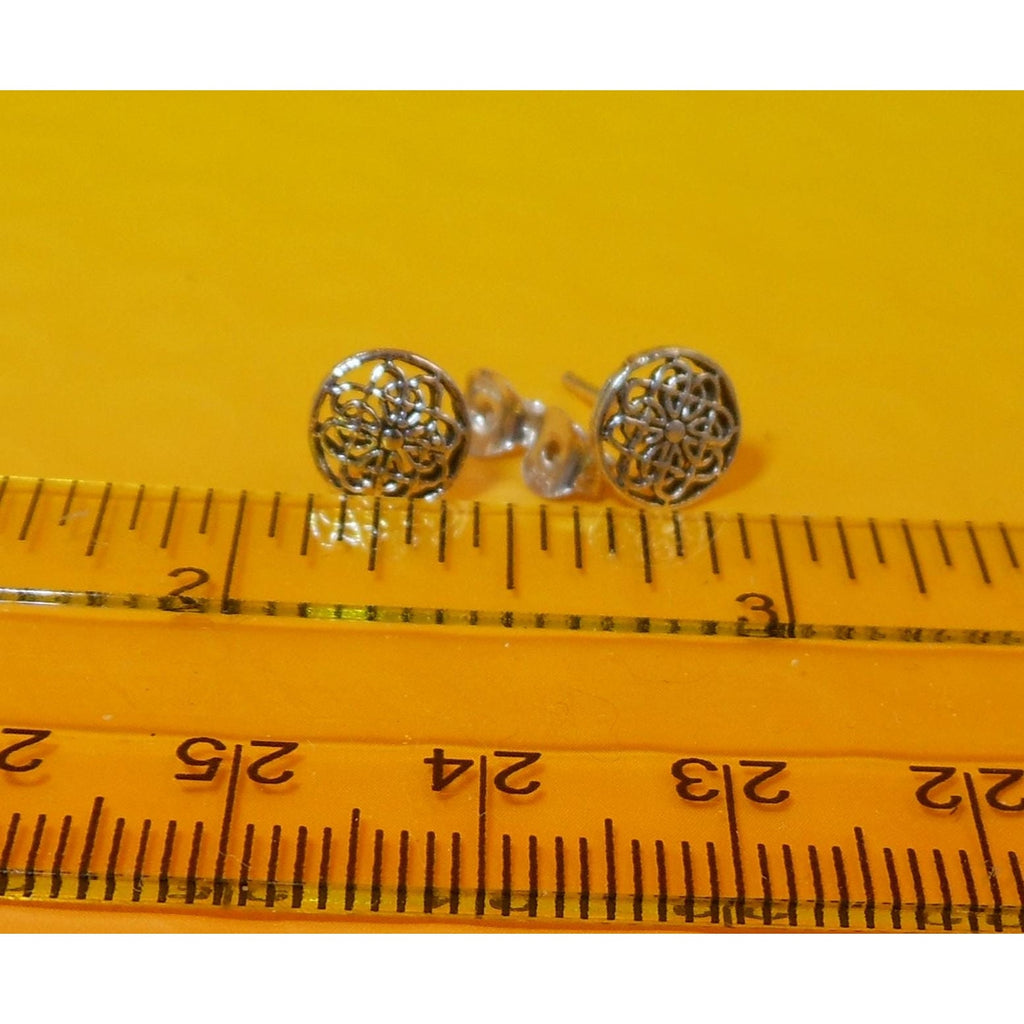 Vintage Sterling Silver Celtic Circle Symbol Stud Earrings Thailand New Old Stock