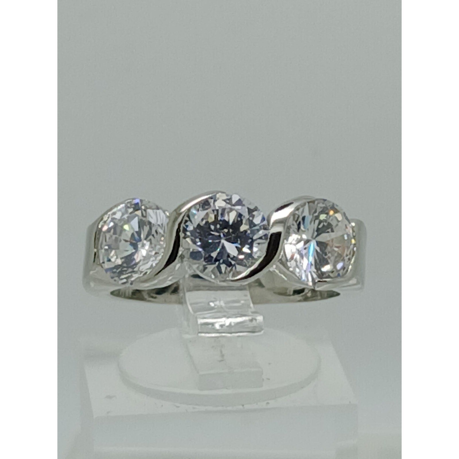 Vintage White Gold Plated 3-Stone Simulated Diamond CZ Wedding Ring Size 8 NOS - HoneyThomas.com